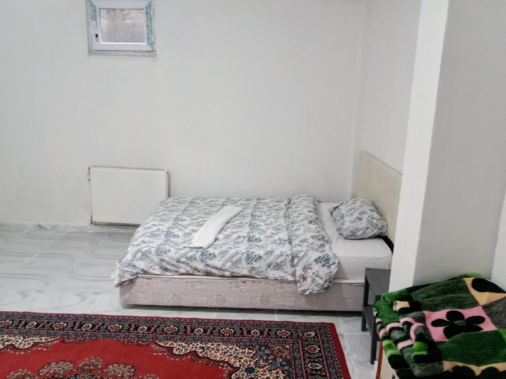 Ahmet Teacher Hotel, 5 Minutes From The Airport Arnavutkoy Habitación foto